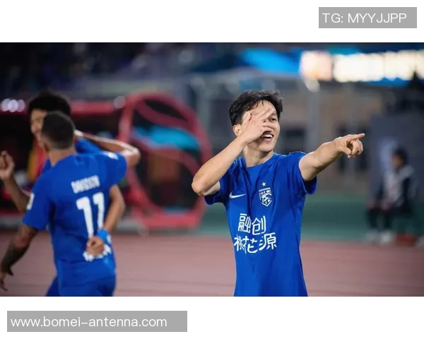 足球明星近期是否已抵达龙岗引发球迷热议与期待